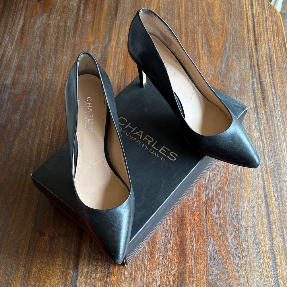 Charles David Lesslie Classic Black Leather Heels Size 9 - Picture 2 of 11